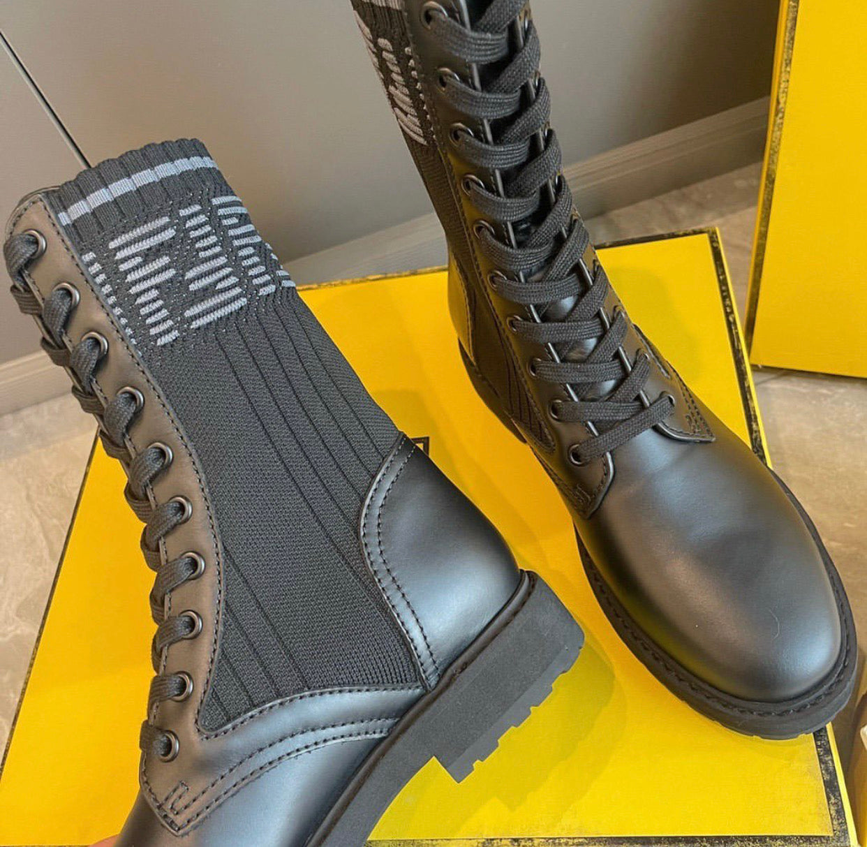 Rockoko Boots