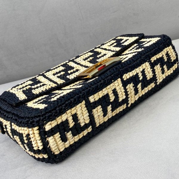 Baguette Raffia