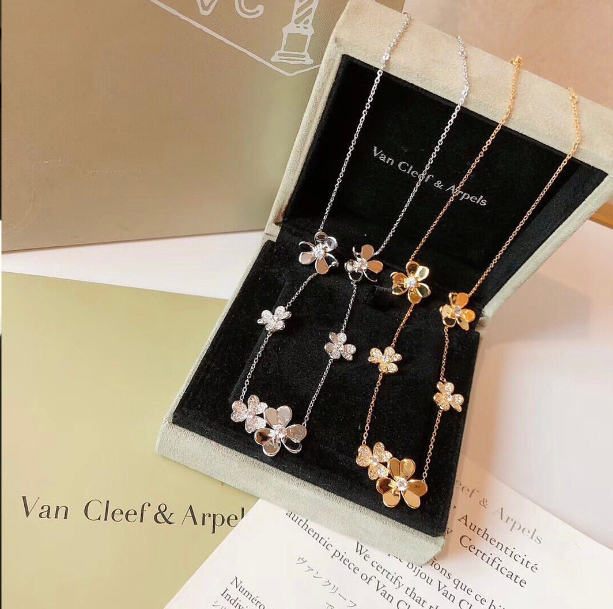 Frivole Necklace