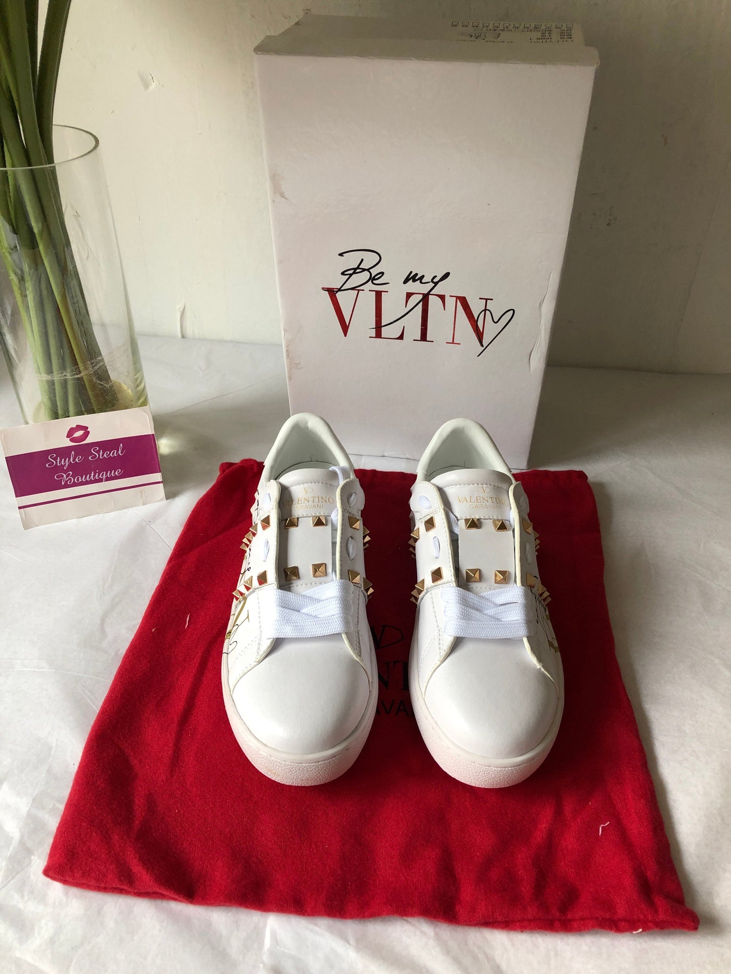 Be my VLTN Sneakers
