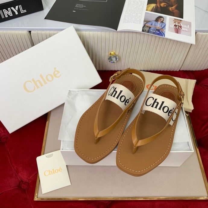 Woody Flat Sandals