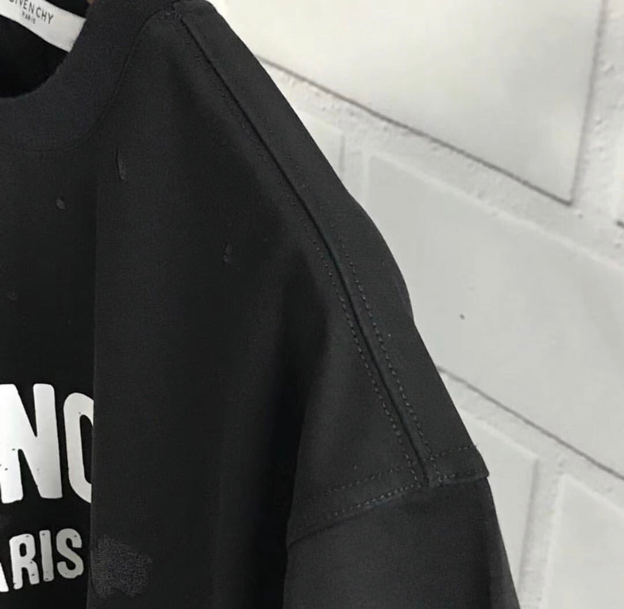 Logo Tee