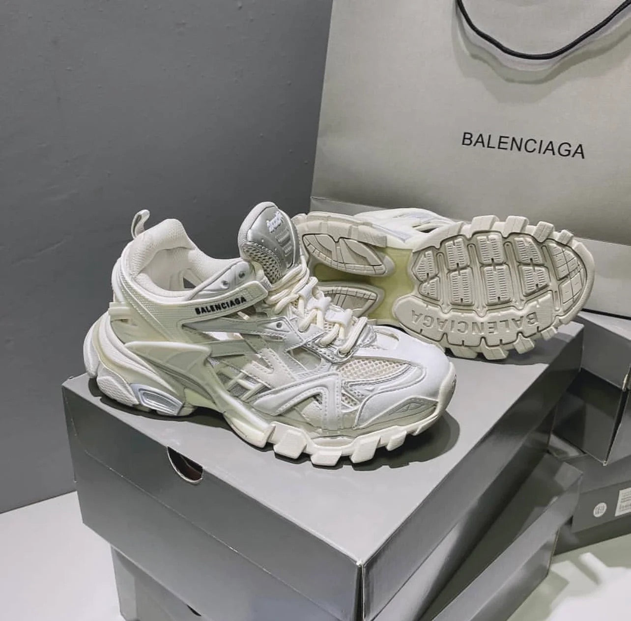Track 2.0 Trainers