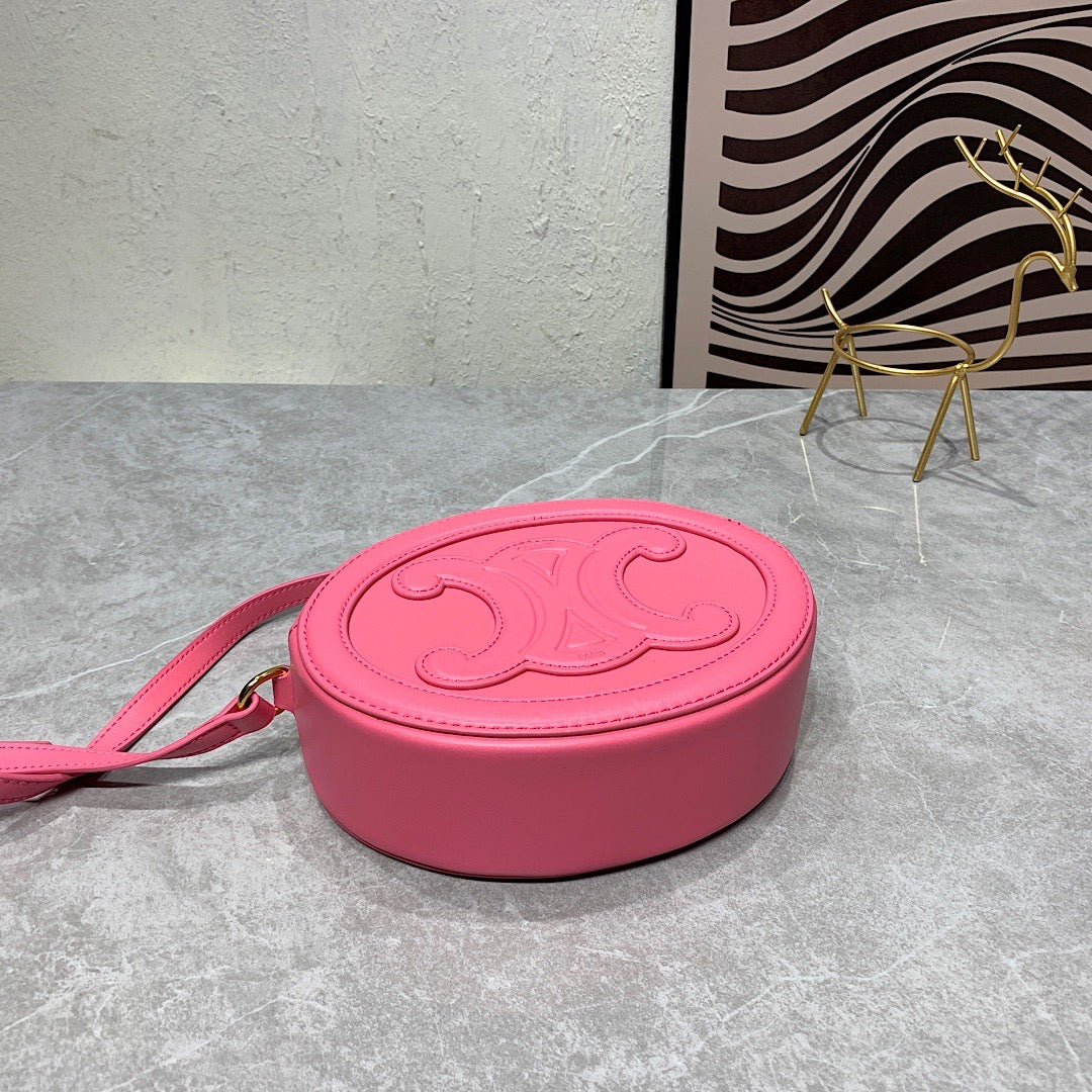 Oval Crossbody Triomphe