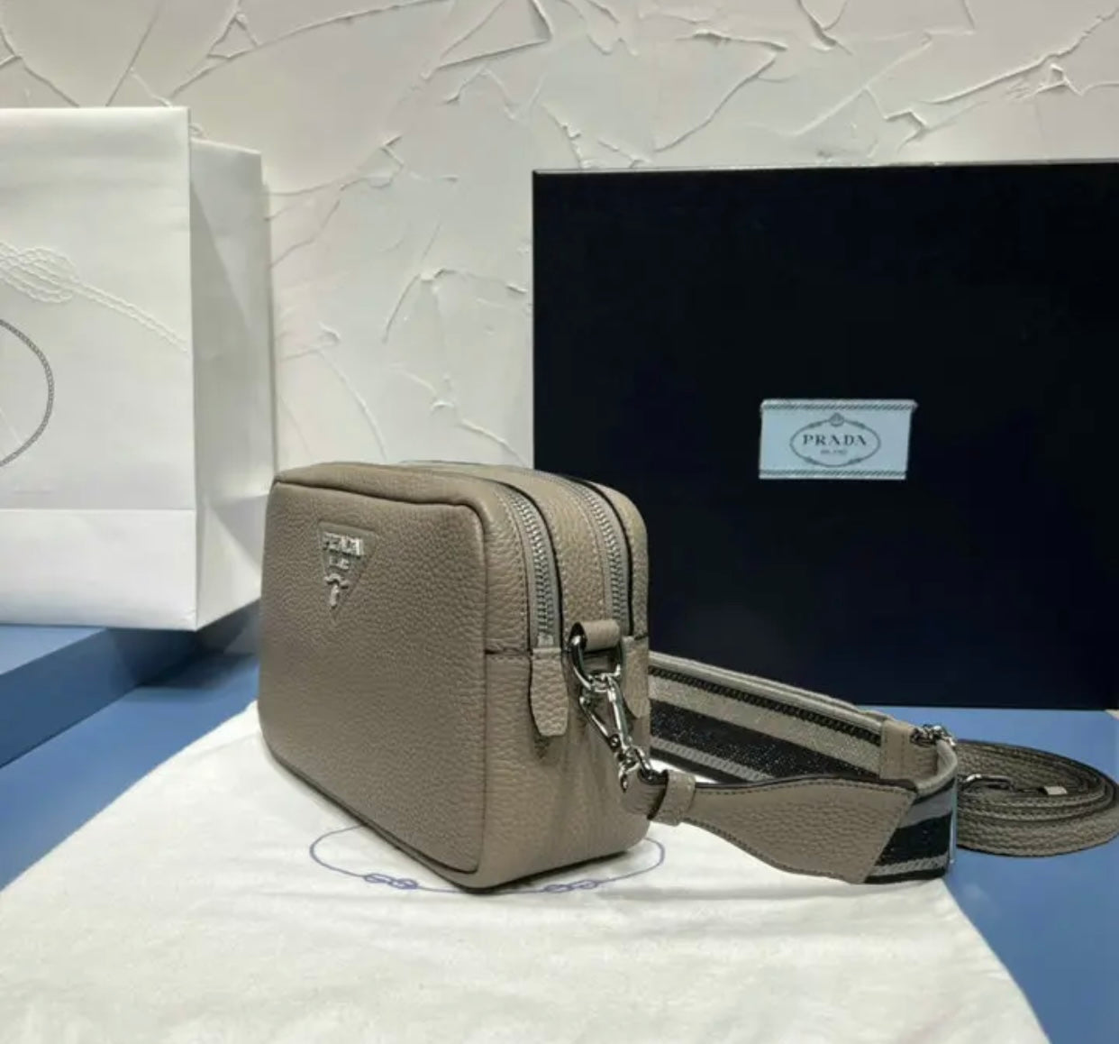 Medium Leather Bag