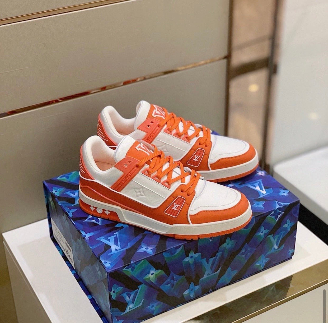 Logo Sneaker