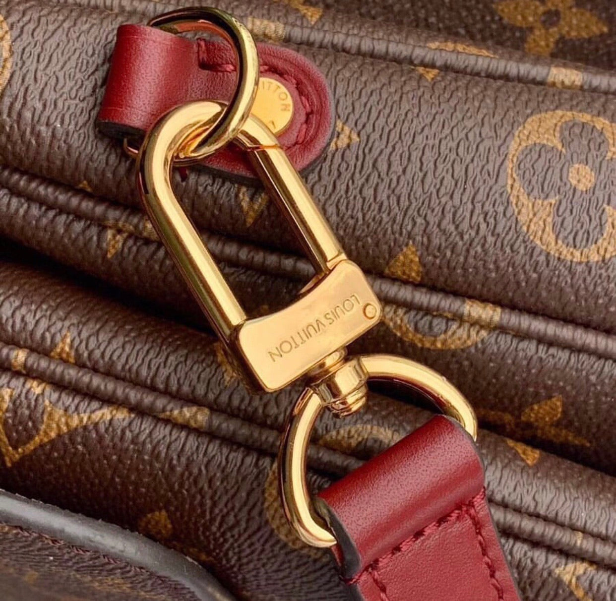 Pochette Metis