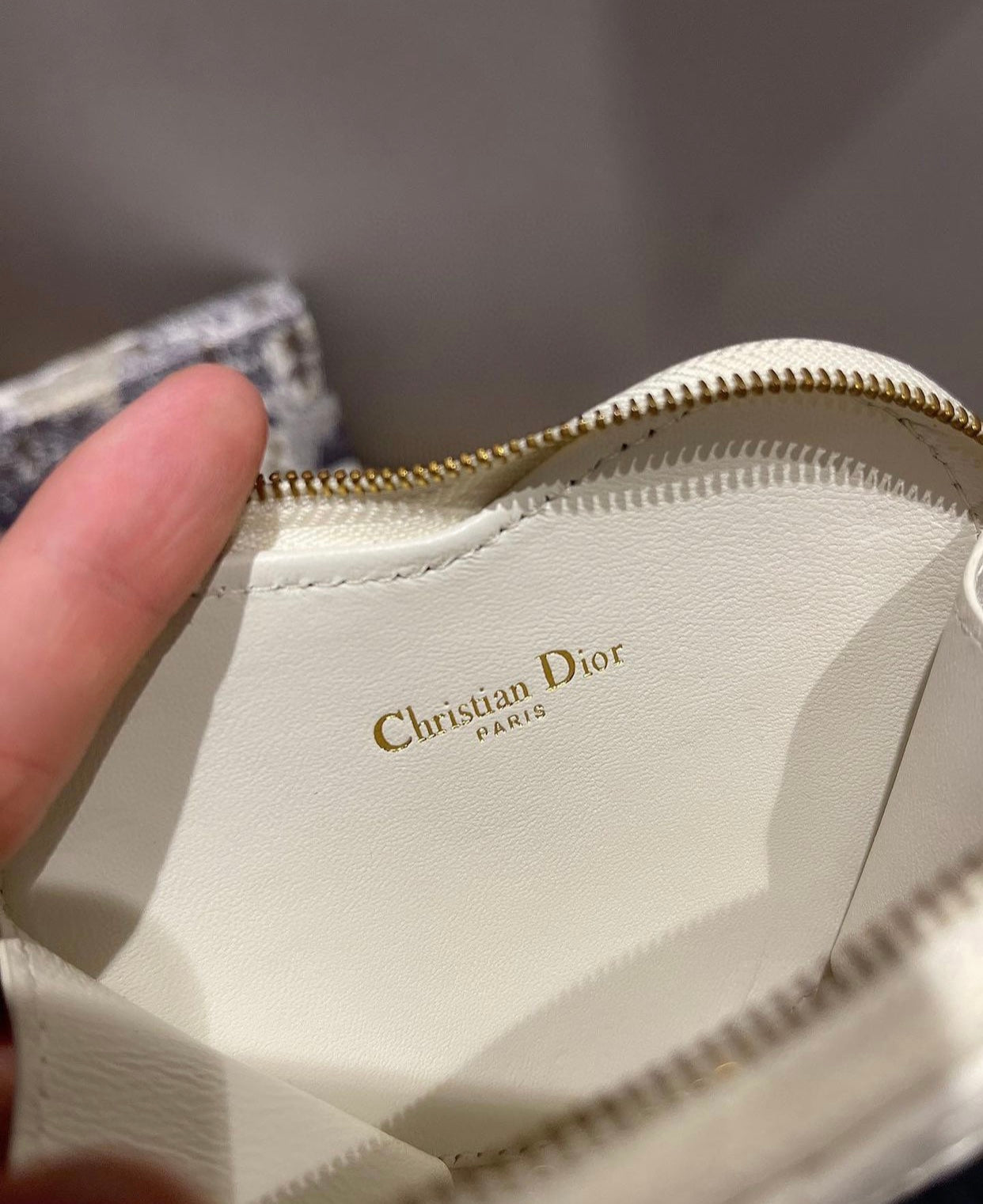 Amour Caro Pouch