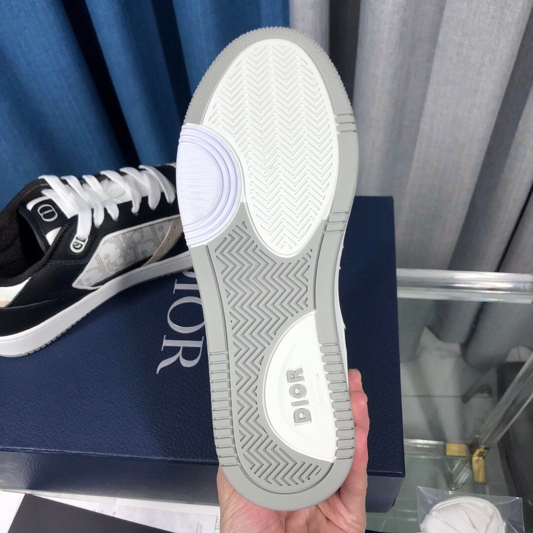B30 Sneaker
