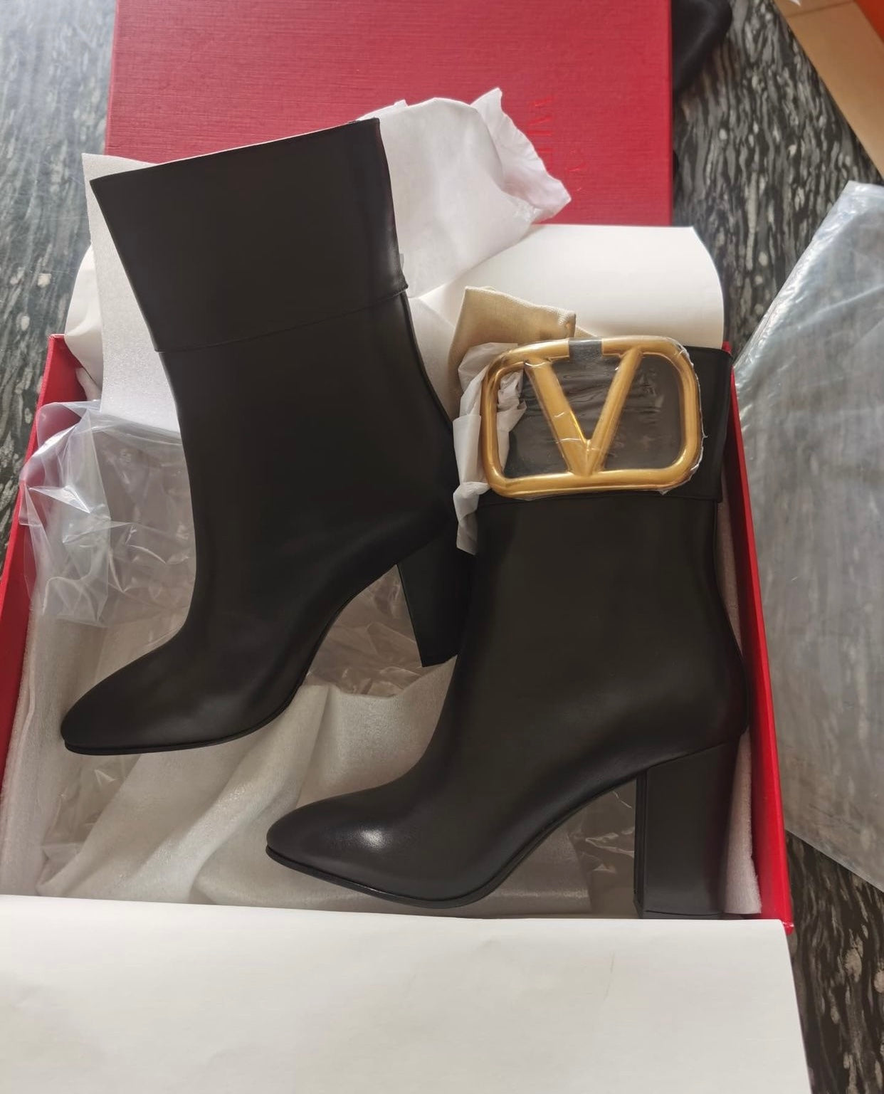 V Logo Boots