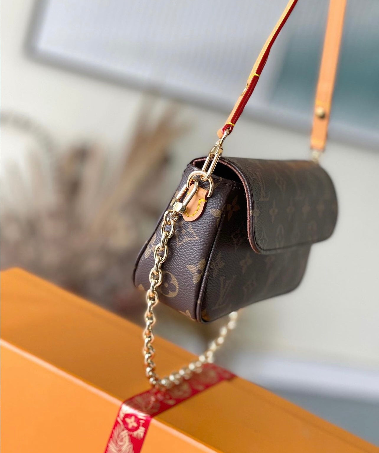 Ivy Chain Bag