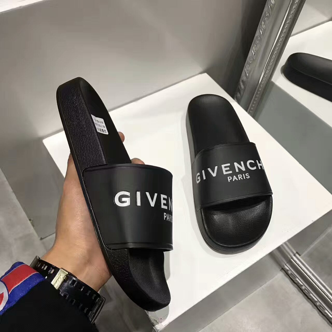Logo Slides