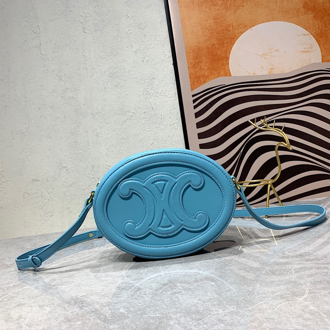Oval Crossbody Triomphe