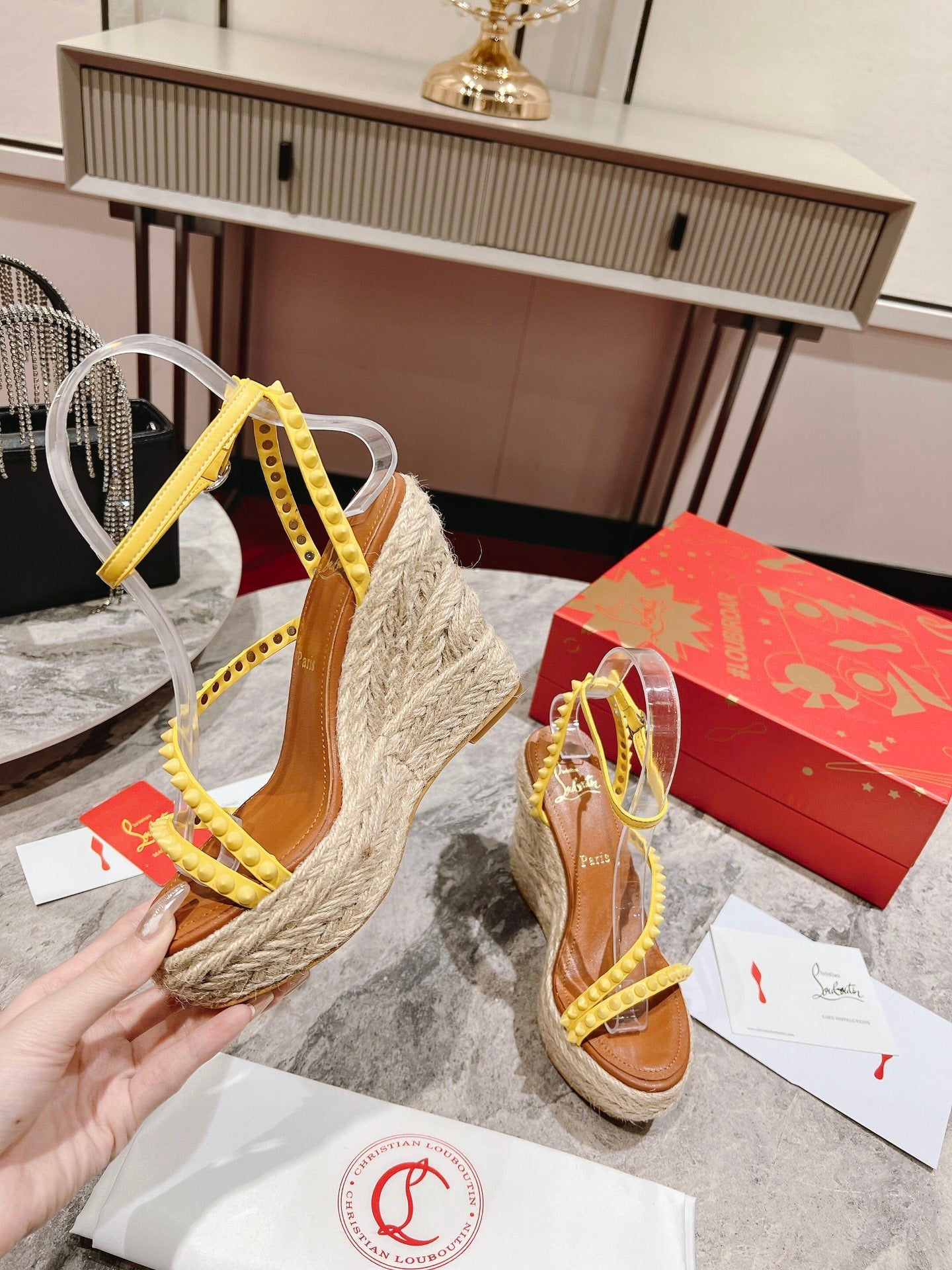 Mafaldina Wedges