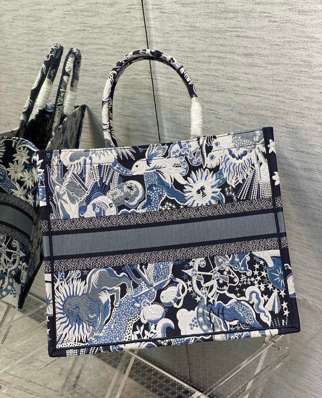 Medium Book Tote