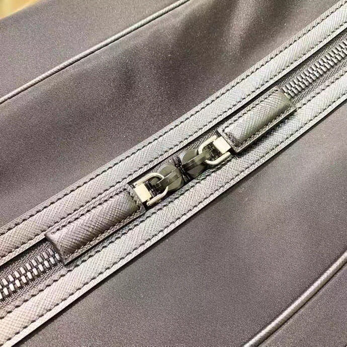 Re Nylon Holdall