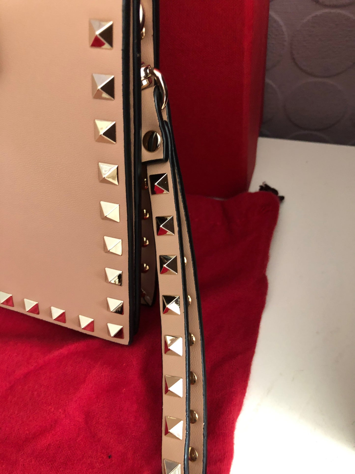 Rockstud Clutch