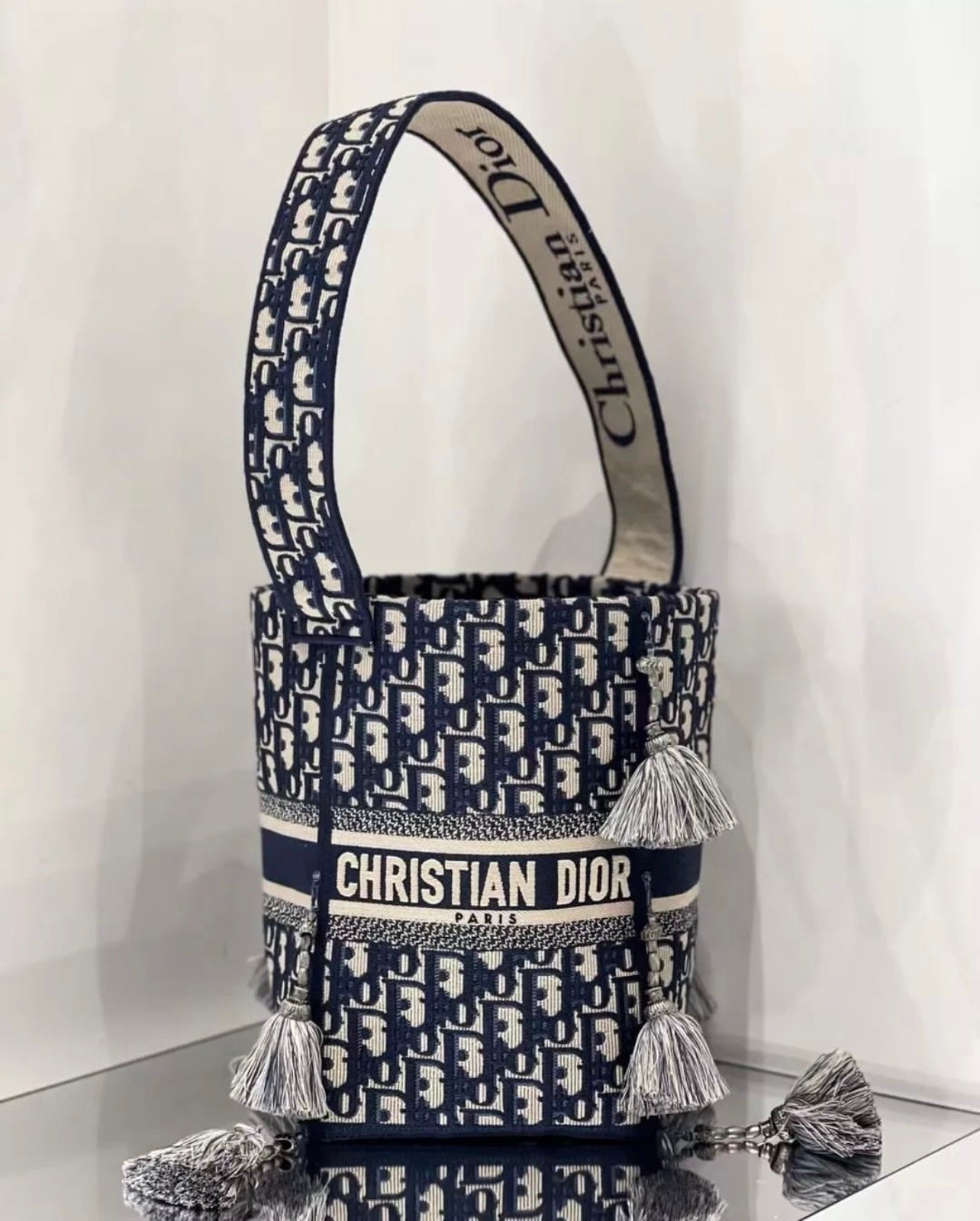 Bubble Bucket Bag