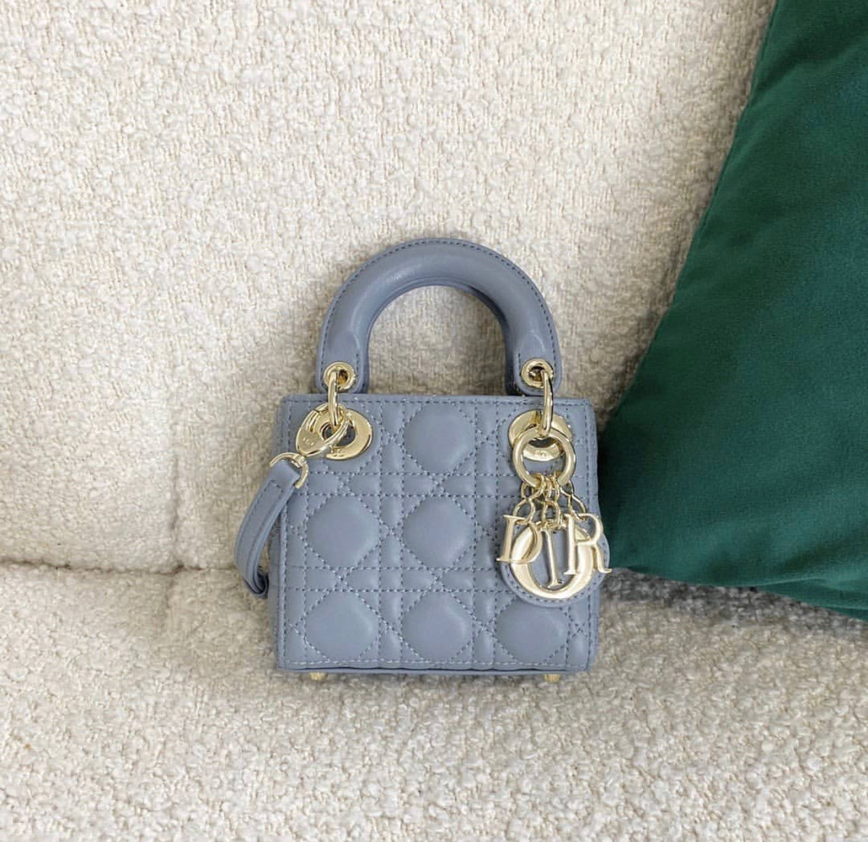 Micro Lady D