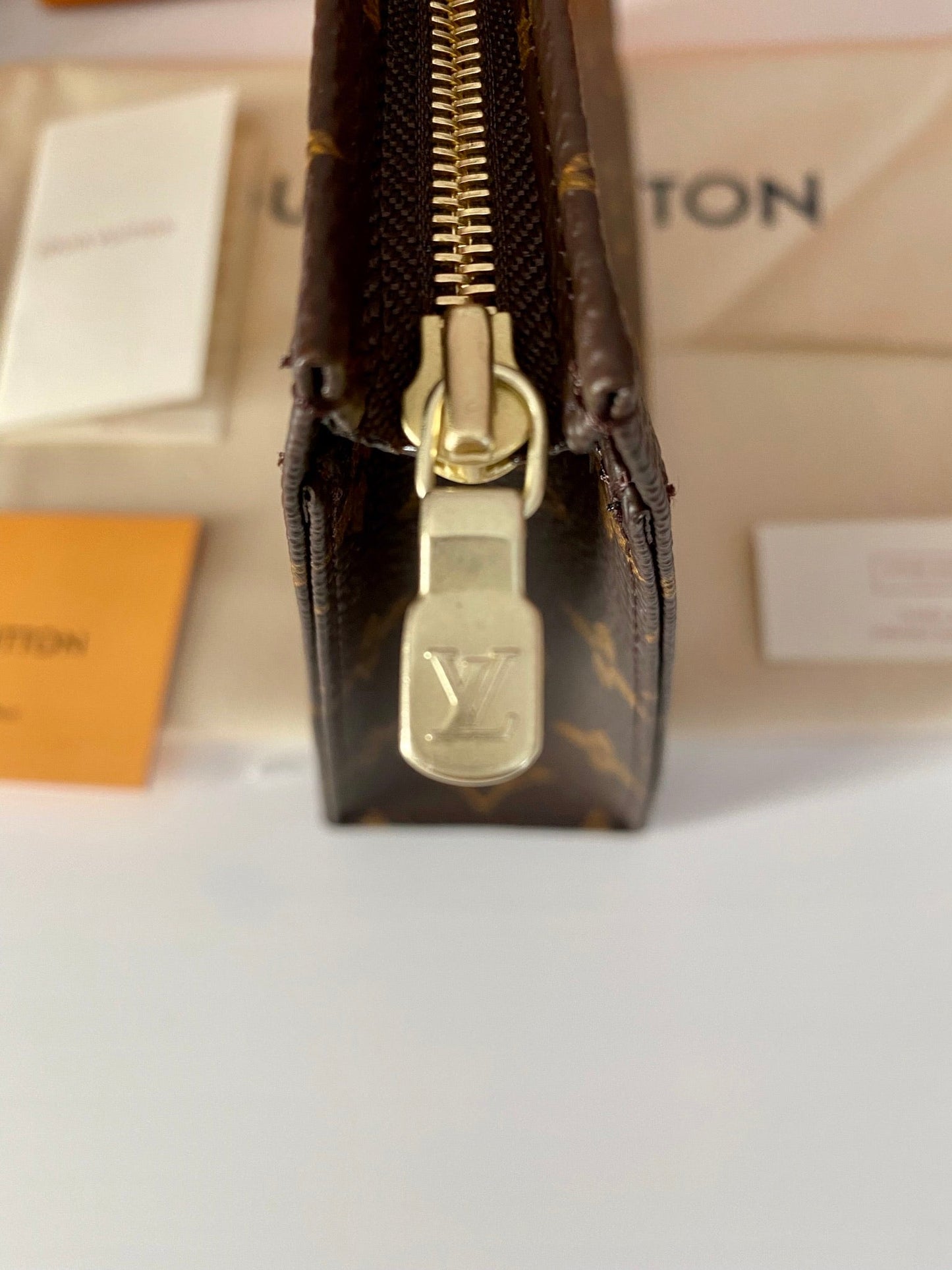 Toiletry Pouch 19