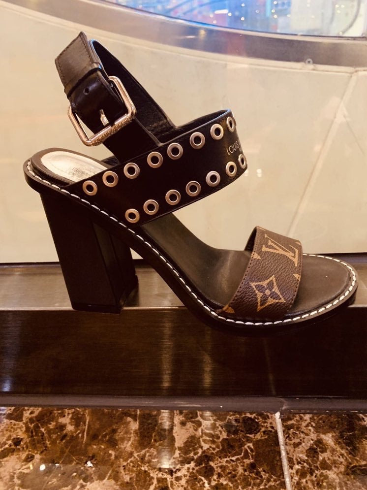 Passenger Sandals