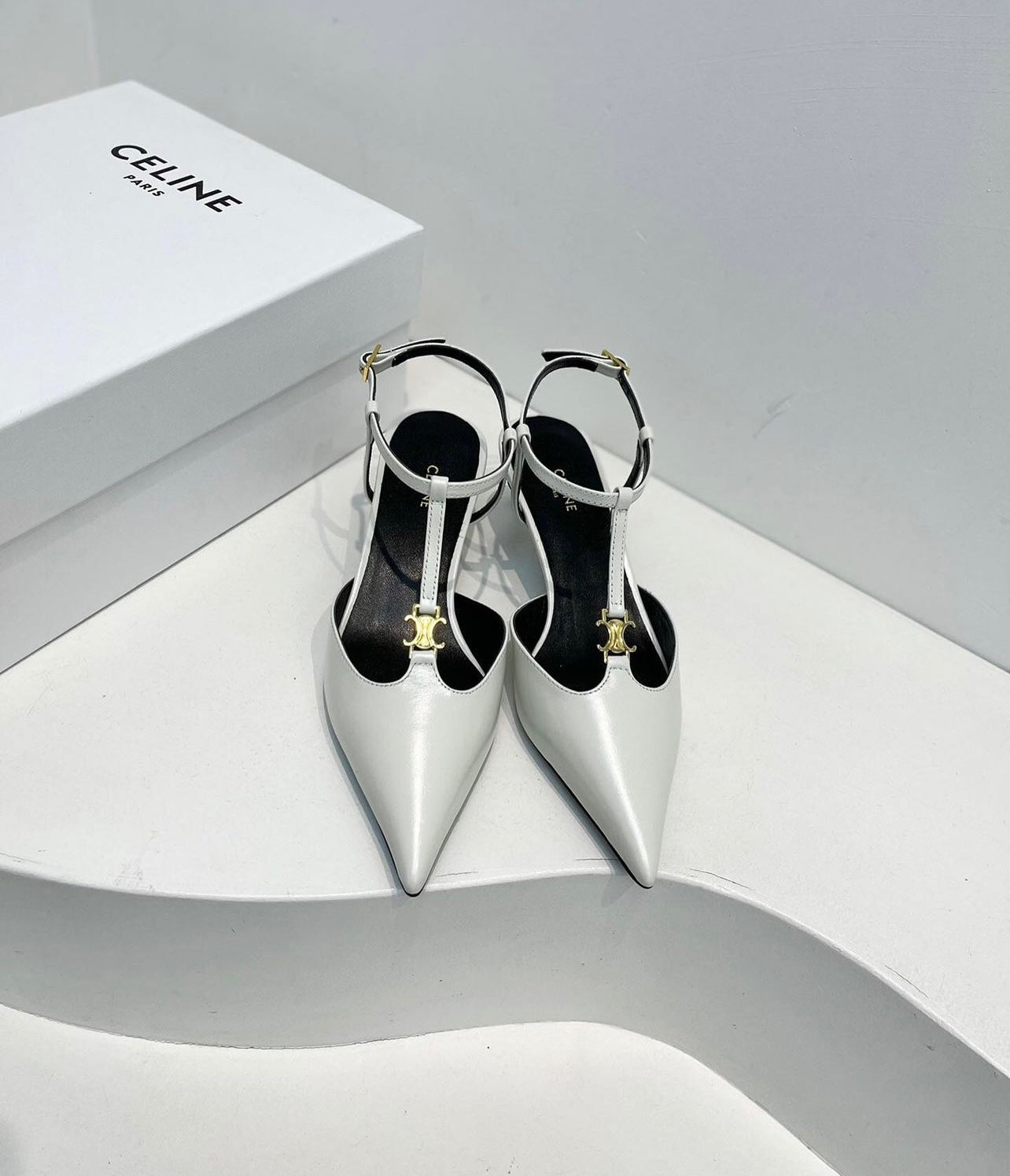 Triomphe Pumps