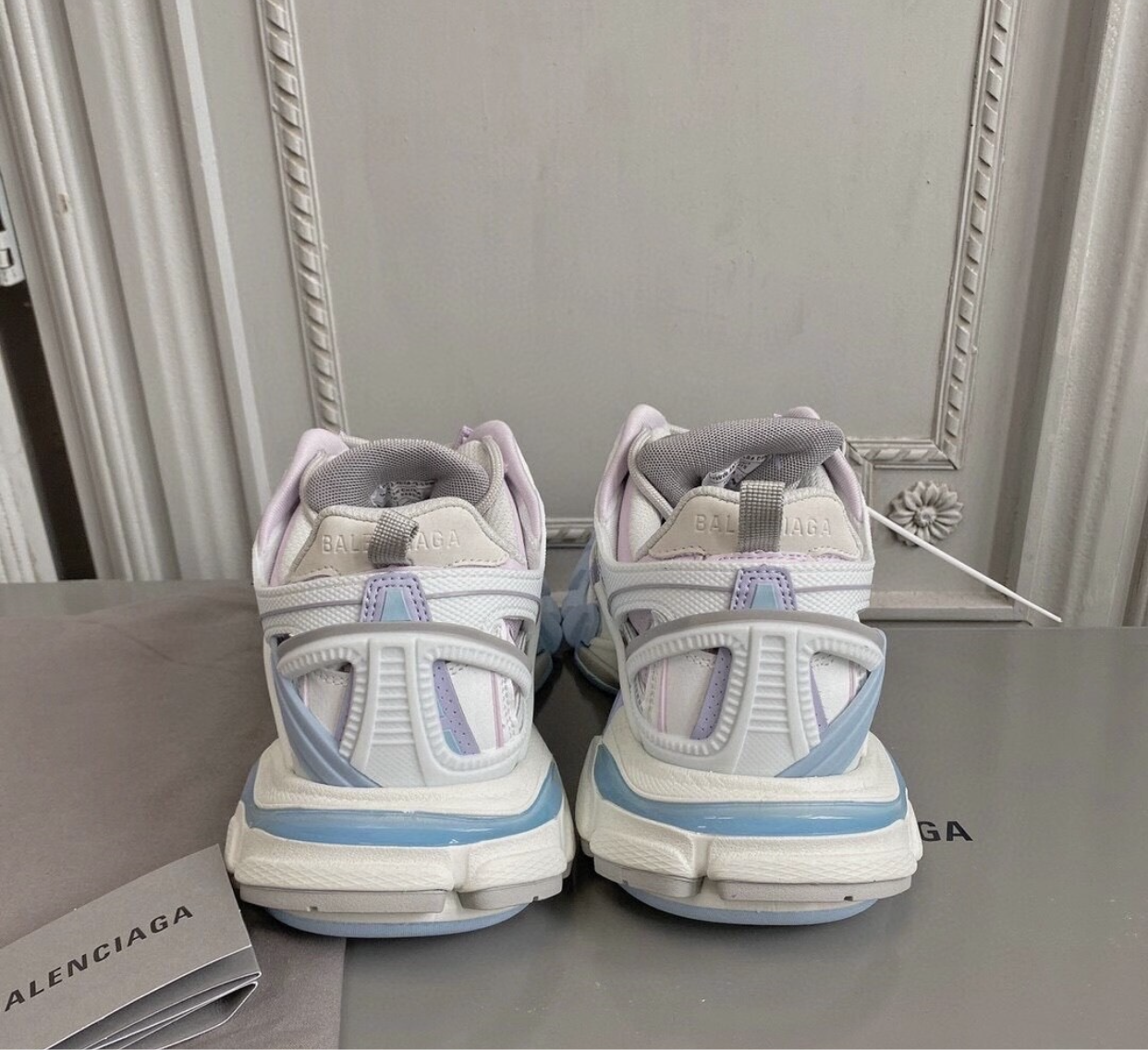 Track 2 Sneaker