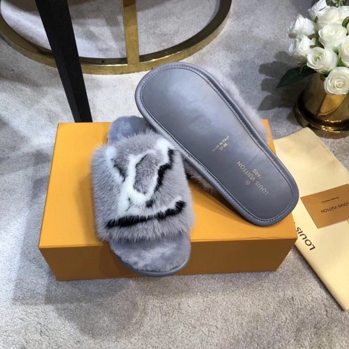 Homey Slippers