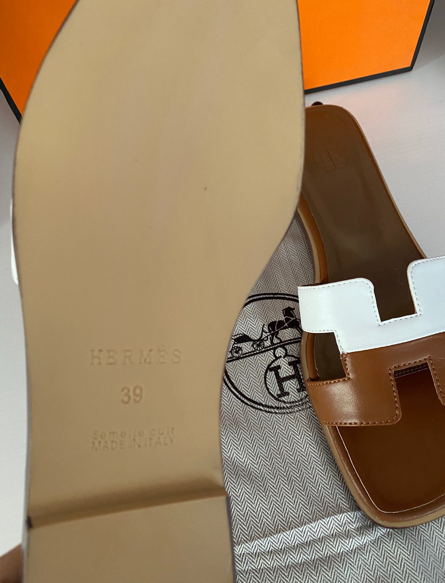 Oran Split Sandals