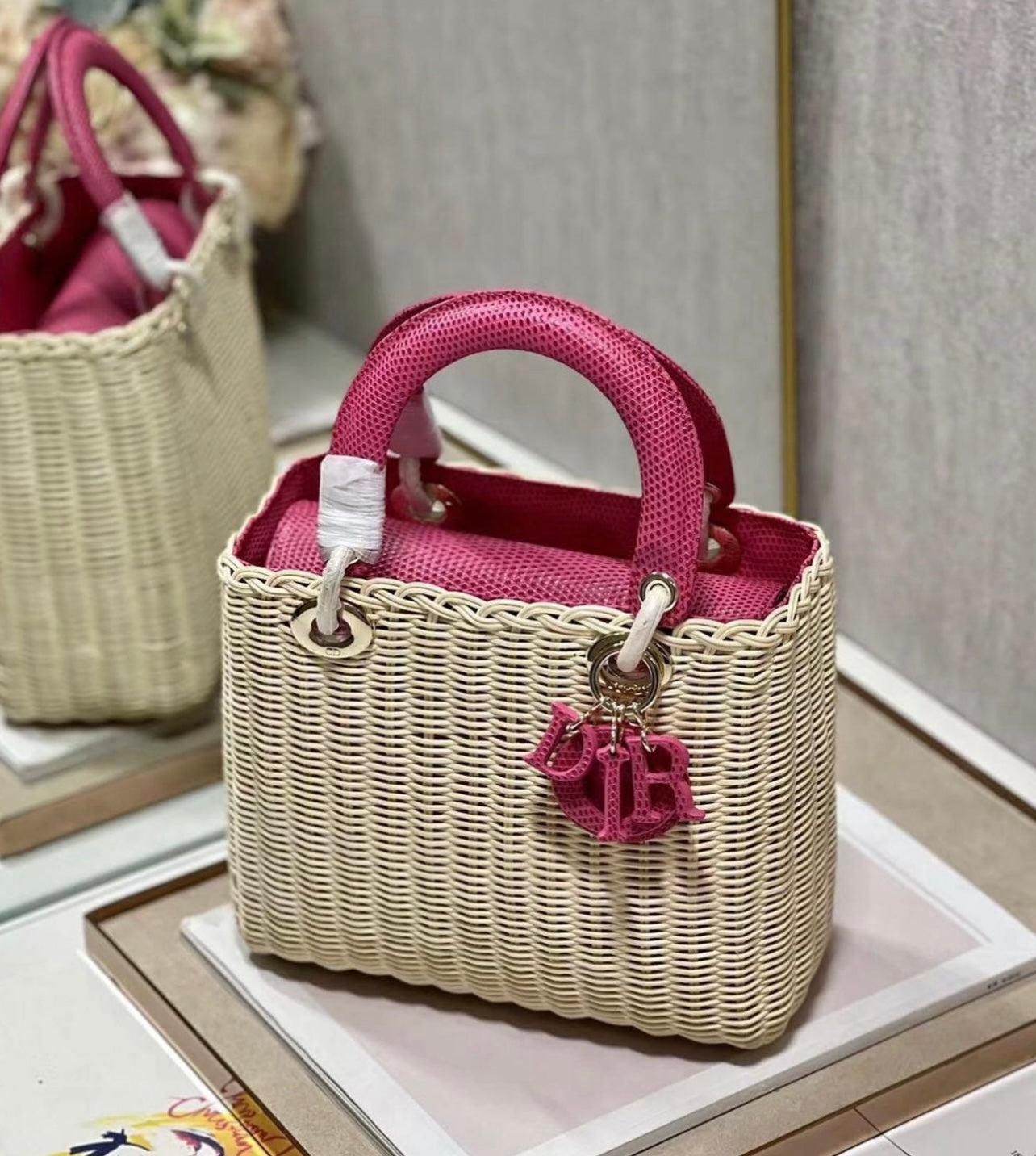 Medium Lady D Wicker