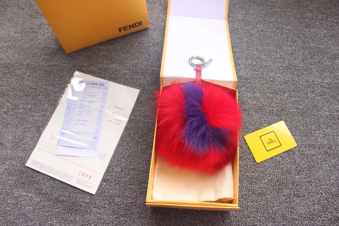 Initials Fur Pom