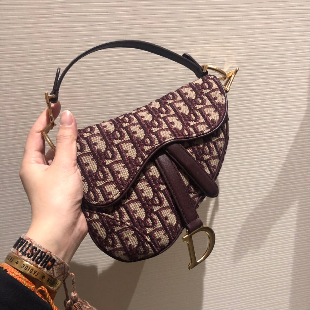 Saddle Bag Oblique