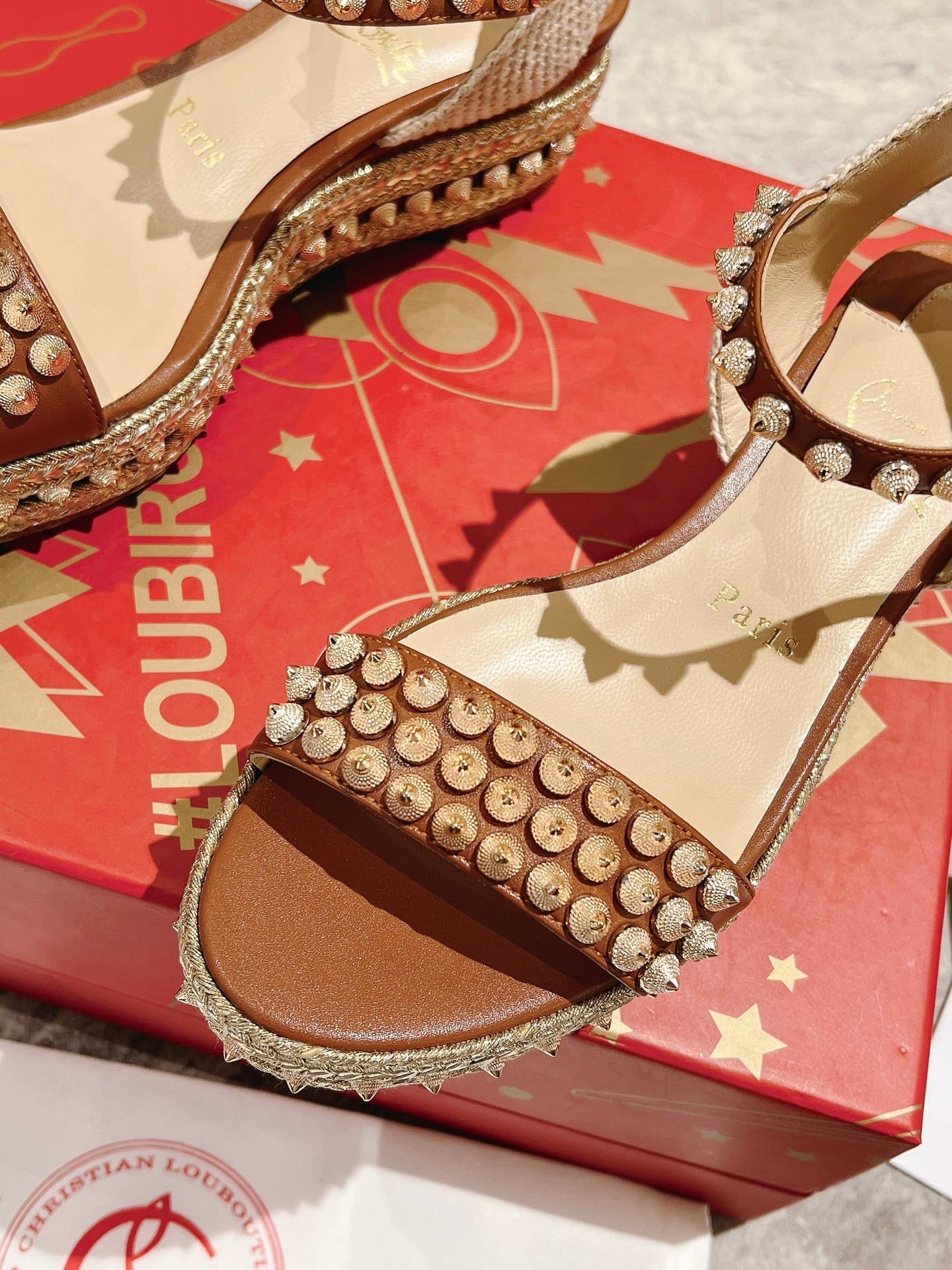 Madmonica Wedges