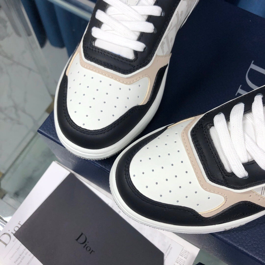 B30 Sneaker