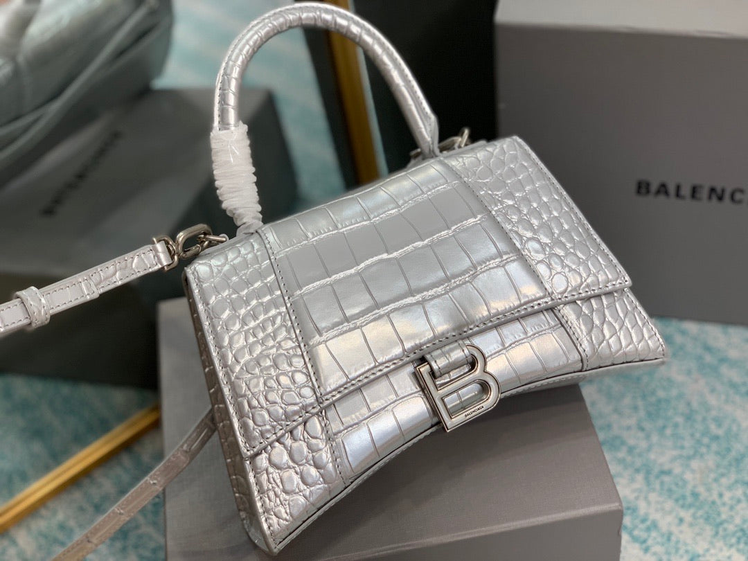 Hourglass XS Embossed