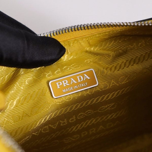 Re Edition Leather Bag
