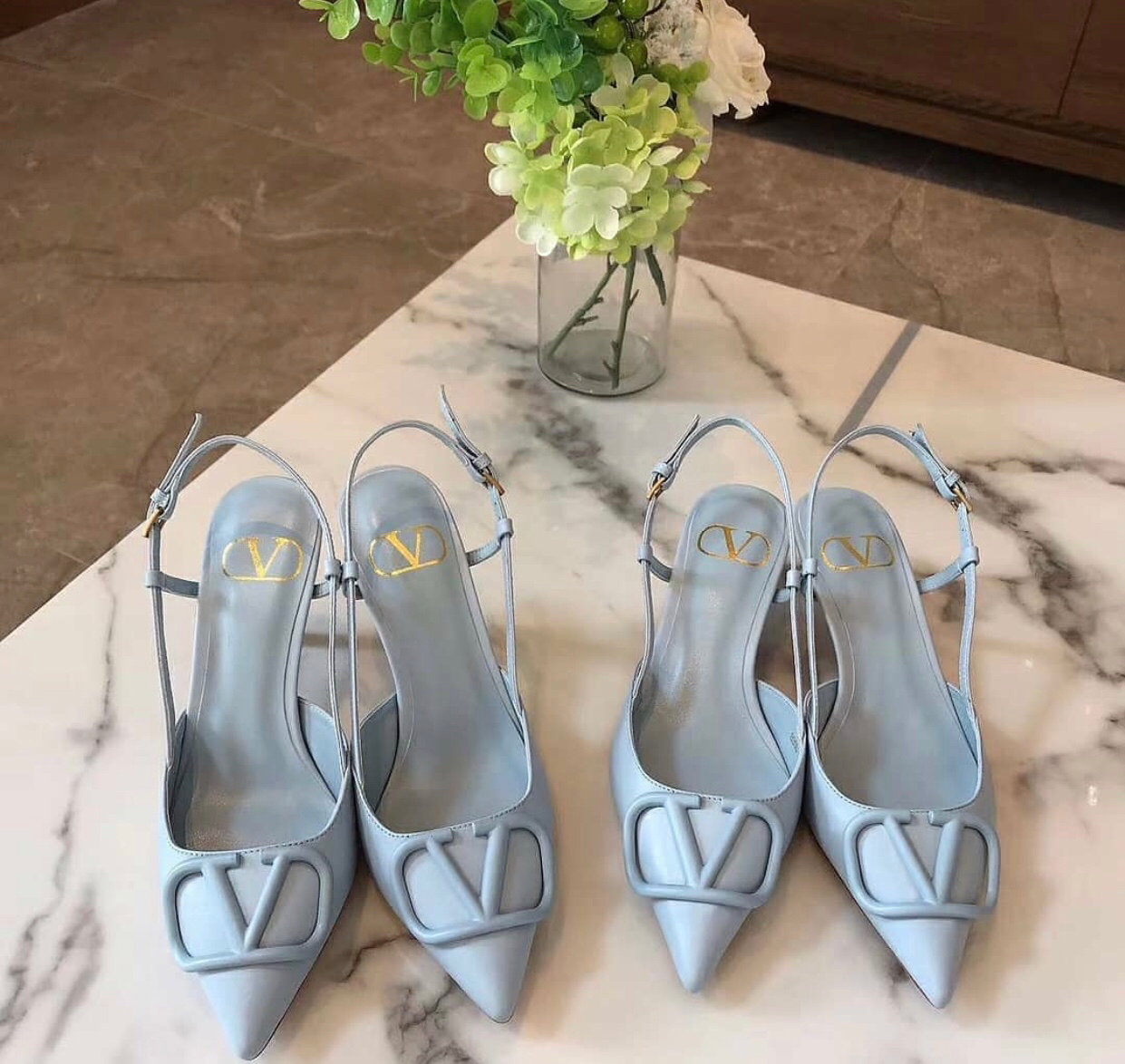 V Logo Slingback