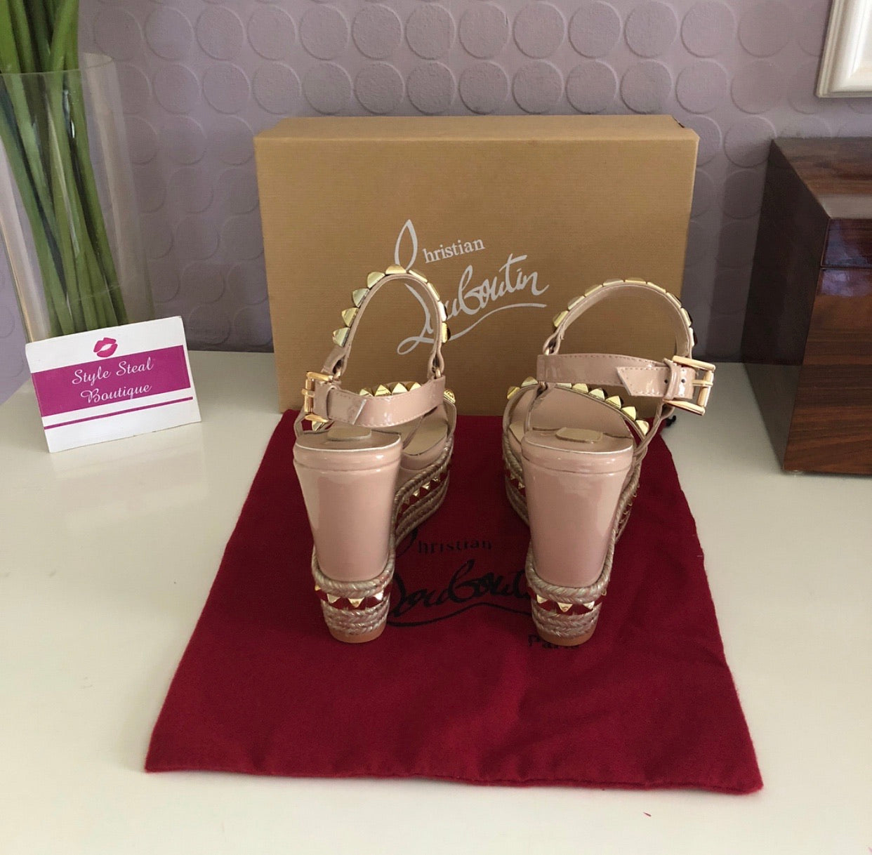 Stud Wedges