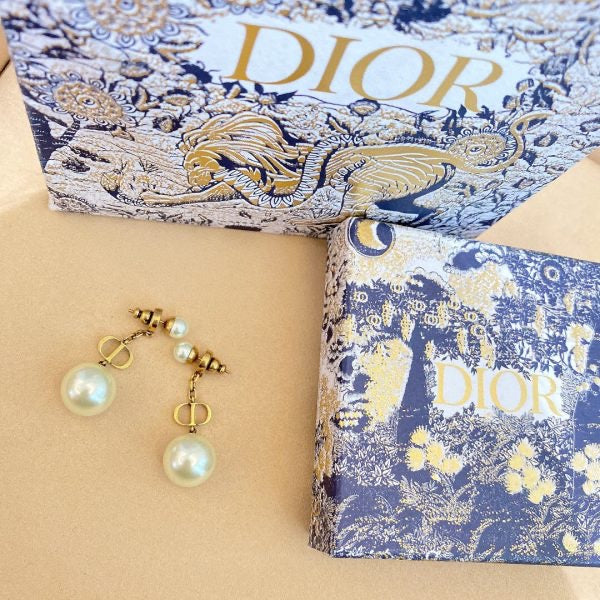 CD Pearl Earrings