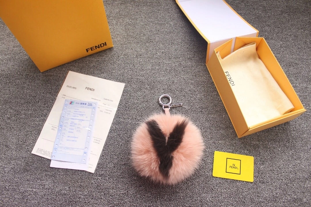 Initials Fur Pom