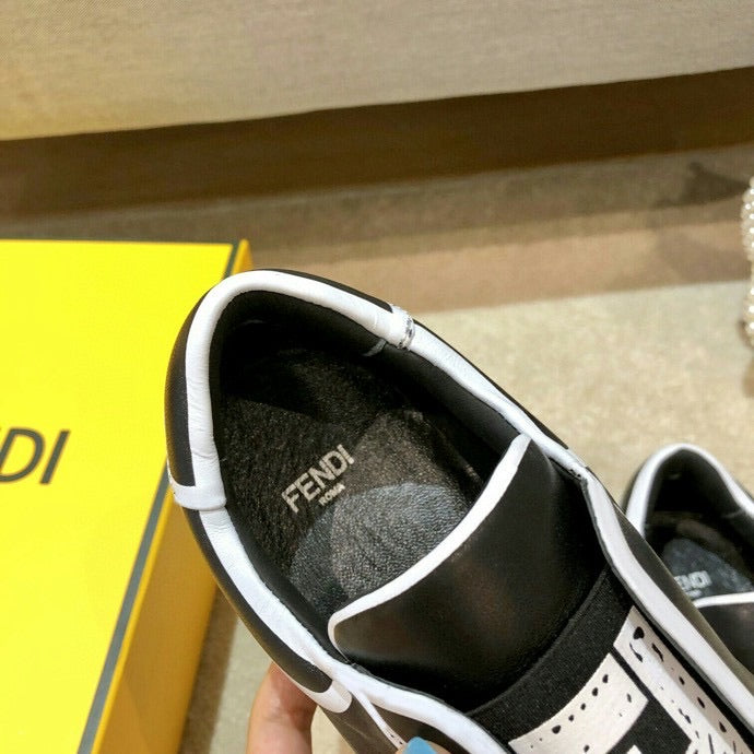 Joshua Vides Sneaker