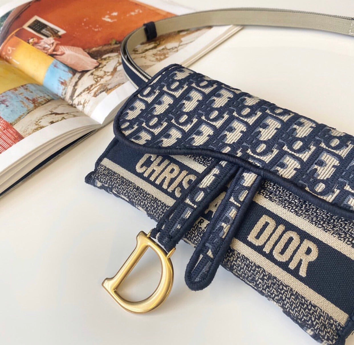 Slim Saddle Pouch