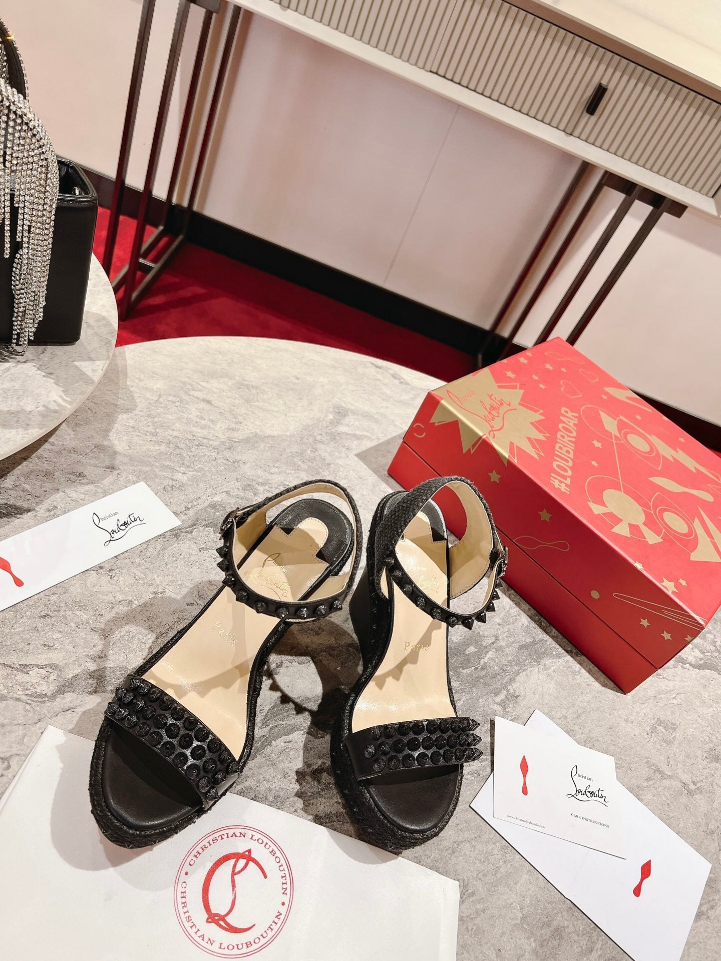 Madmonica Wedges