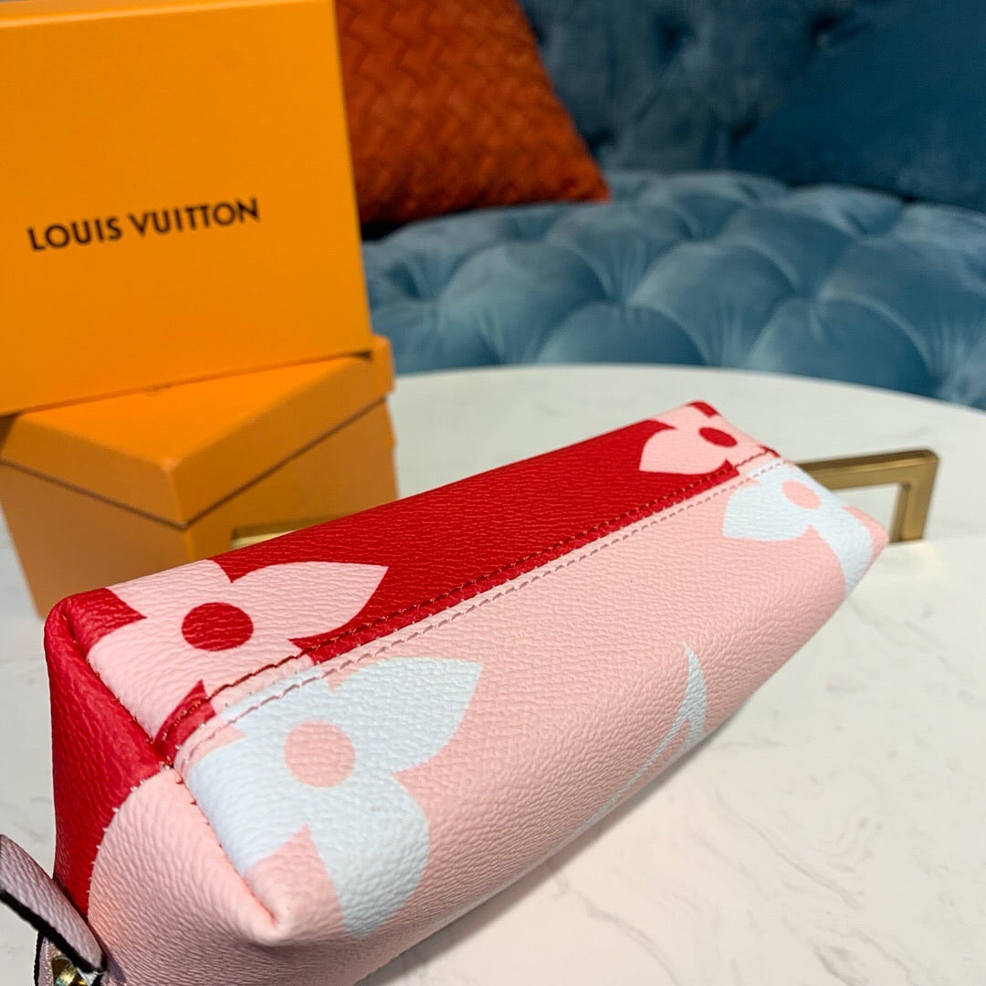 Giant Monogram Cosmetic Case