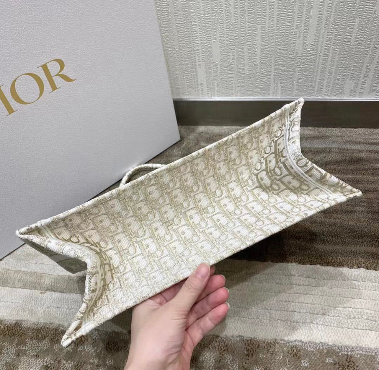 Medium Book Tote