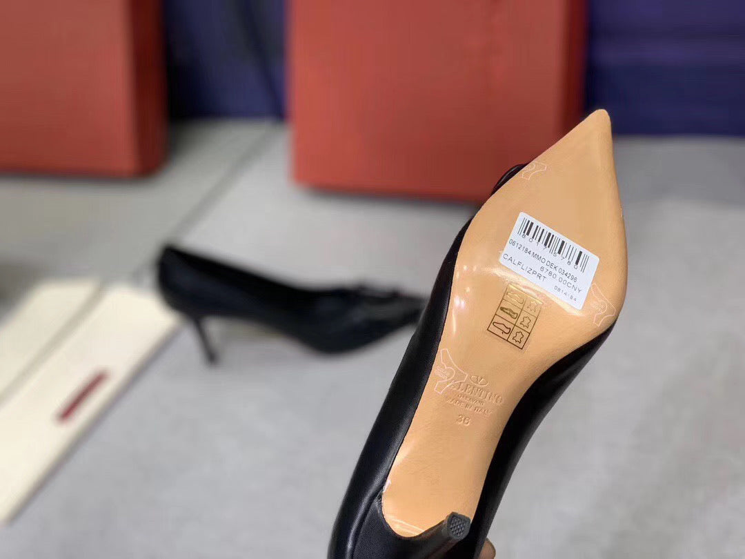 V Logo Pump