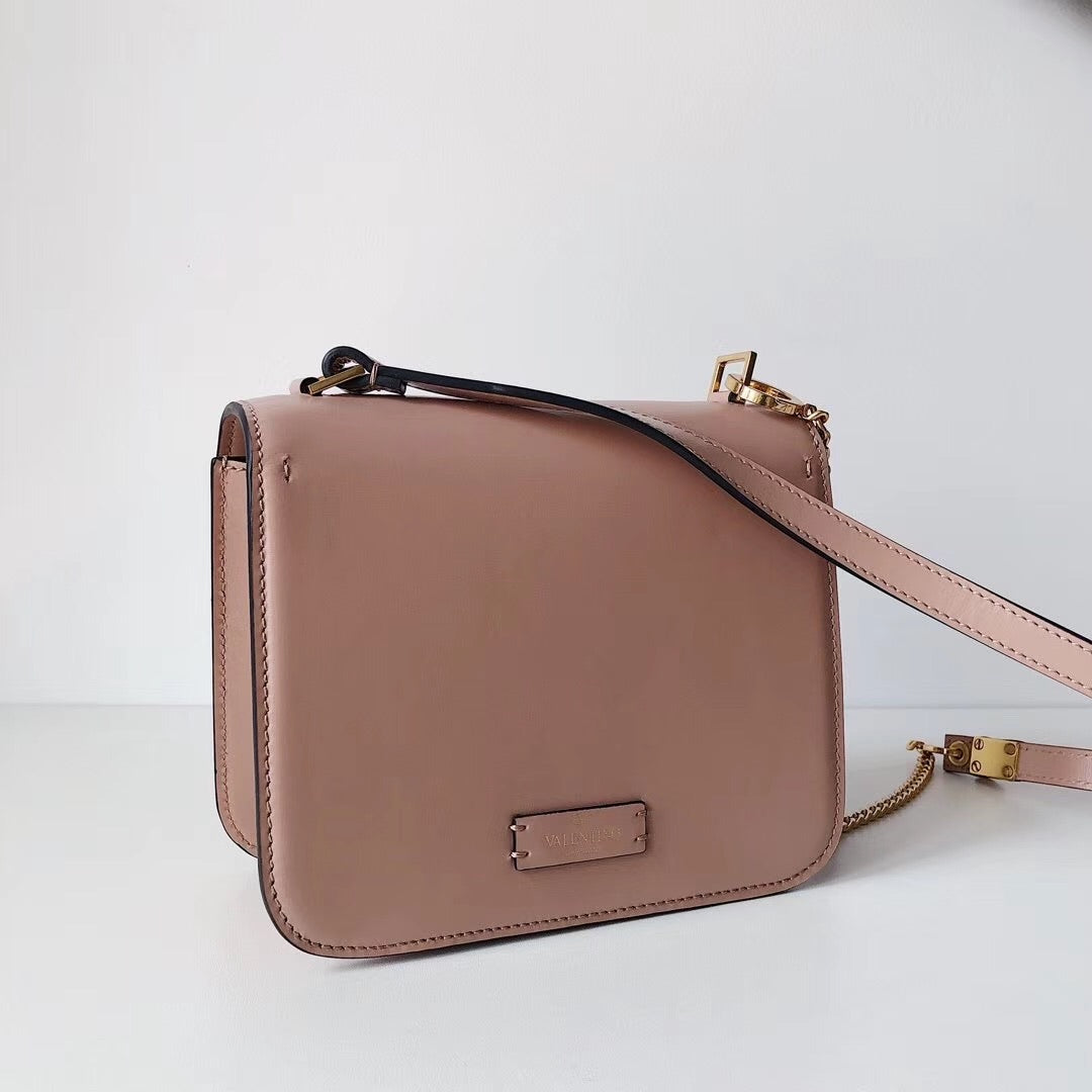 V Sling Shoulder Bag