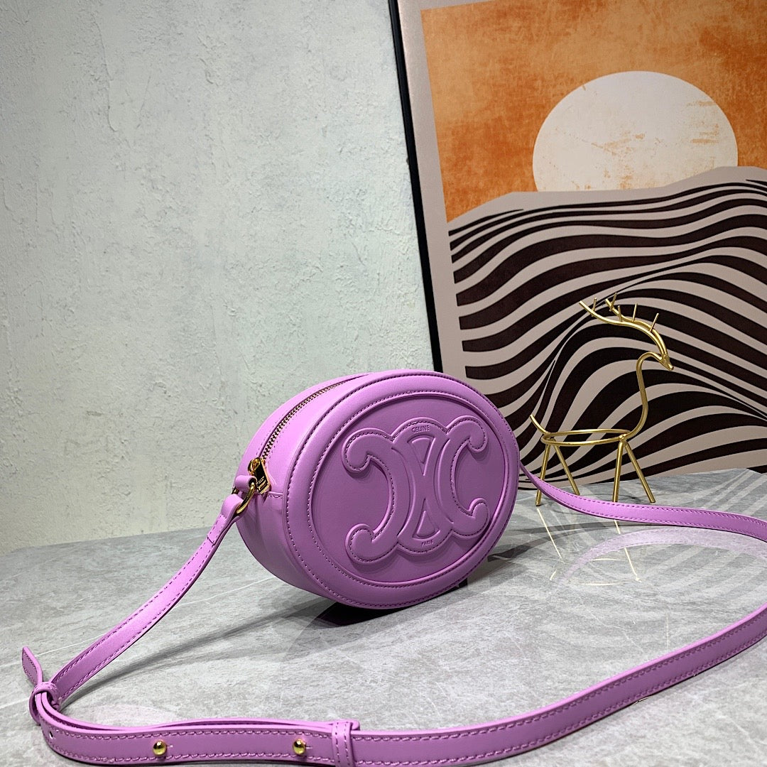 Oval Crossbody Triomphe