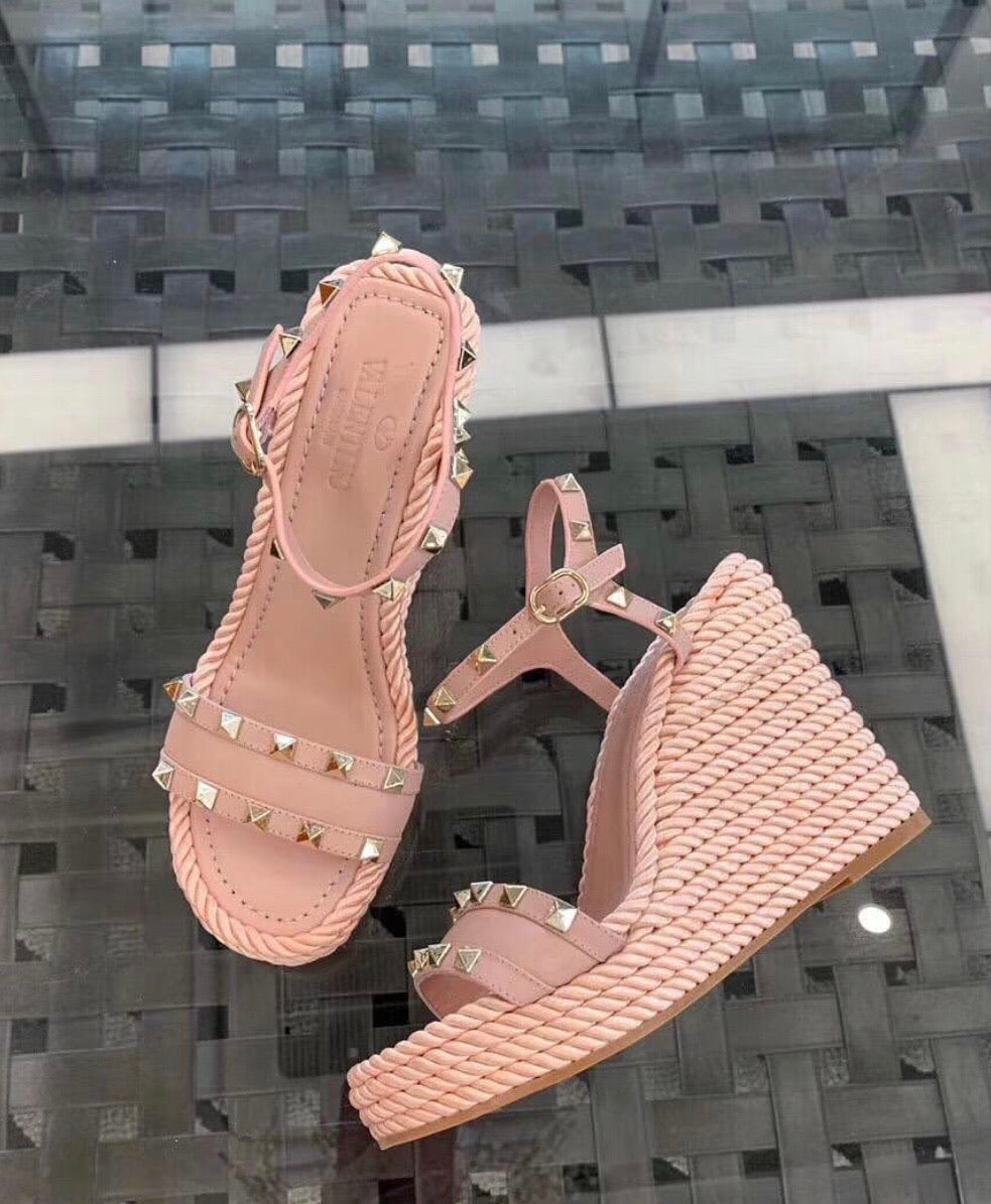 Rockstud Wedges