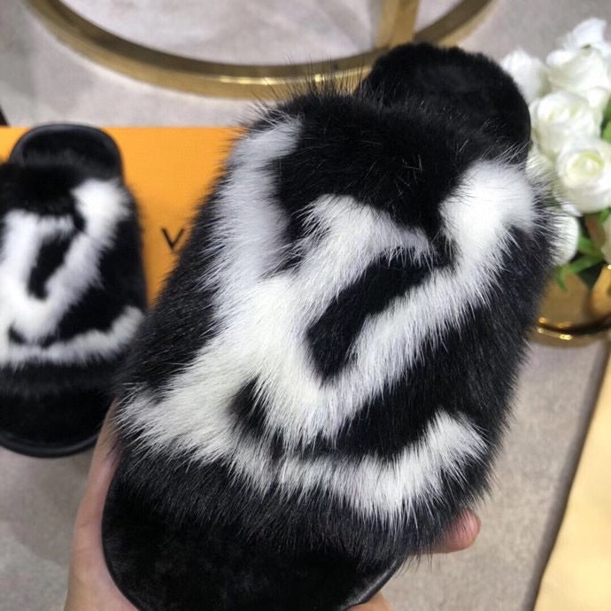 Homey Slippers
